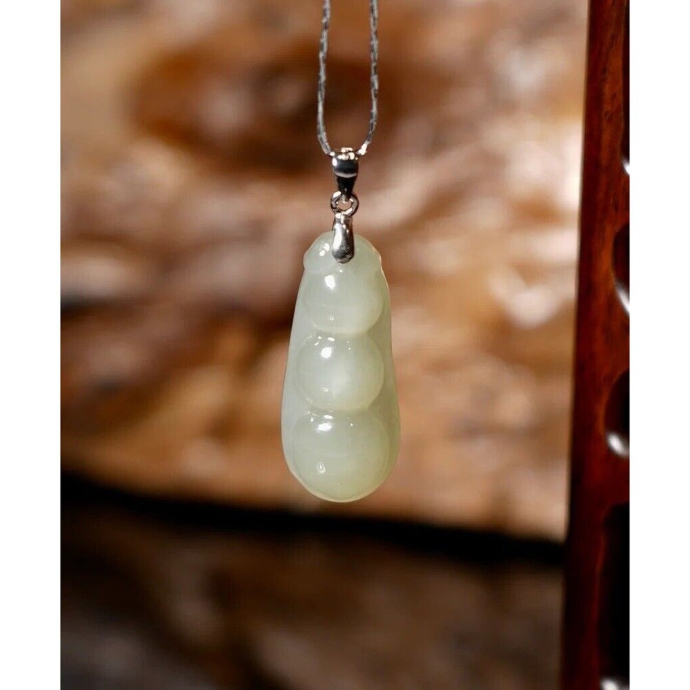 Natural Ice Green Jade Jadeite Green Beans Necklaces Pendants